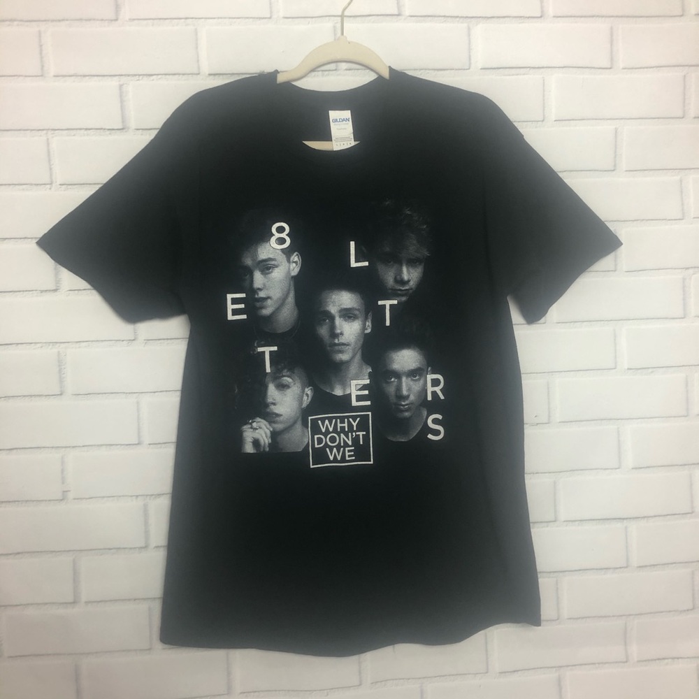 8 LETTERS WHY DON’T WE CONCERT GRAPHIC TEE Large